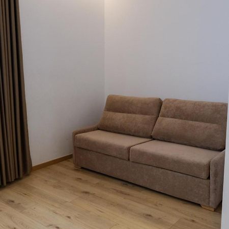 Sibb Hotel Тирана Экстерьер фото