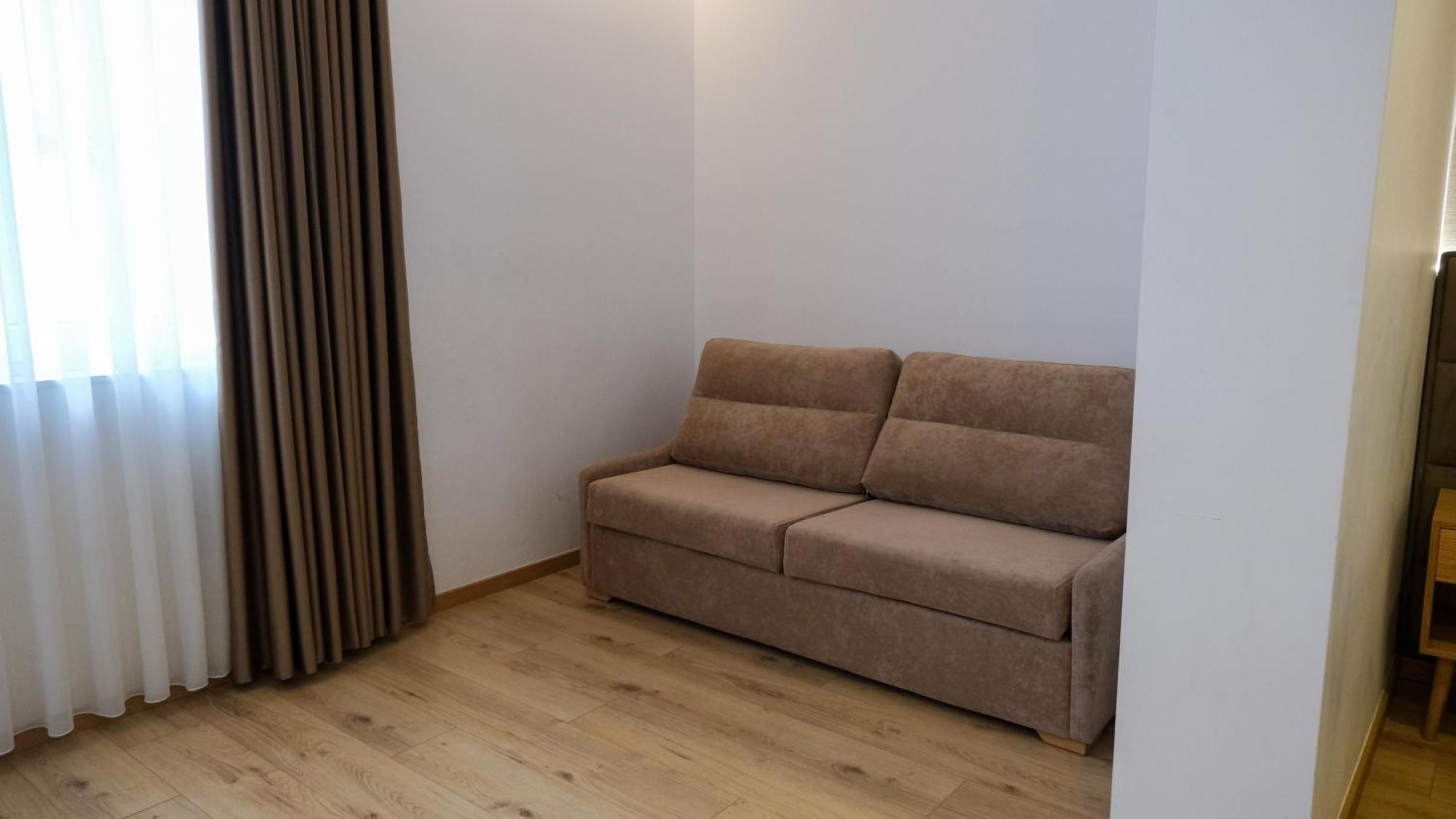 Sibb Hotel Тирана Экстерьер фото